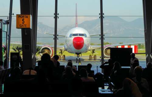Airport Travel Tirana Aircraft Travellers Aviation