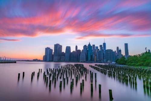 Manhattan skyline view from brooklyn bridge park, New York