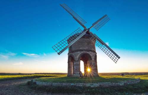 Sun rays through Chesterton windmill