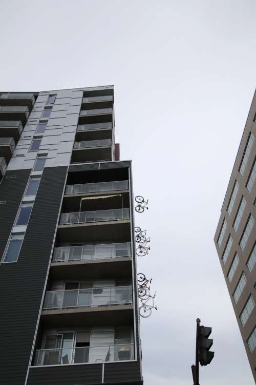 city buildings perspective apartments bikes