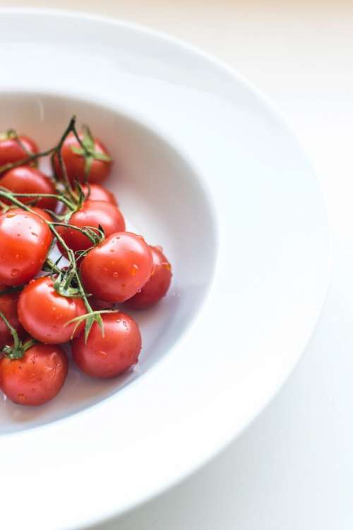 Ripe fresh red cherry tomatoes
