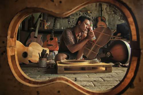 Workshop Instrument Wood Craftsman Guitar Repair