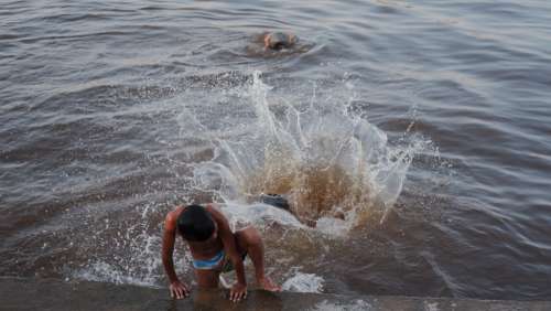 kids river kapuas indonesia water