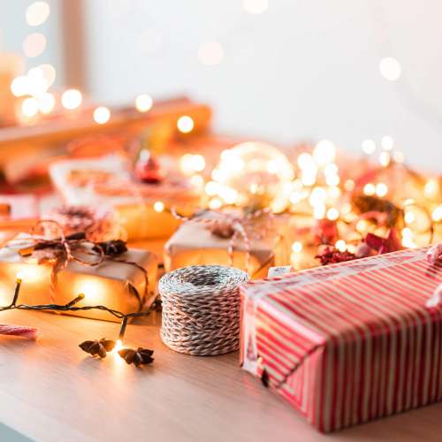 Christmas Mood Gift Wrapping and Decorations Free Photo