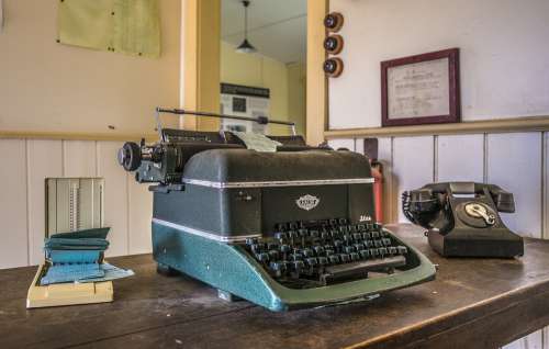 Typewriter Old Vintage Retro Antique Machine