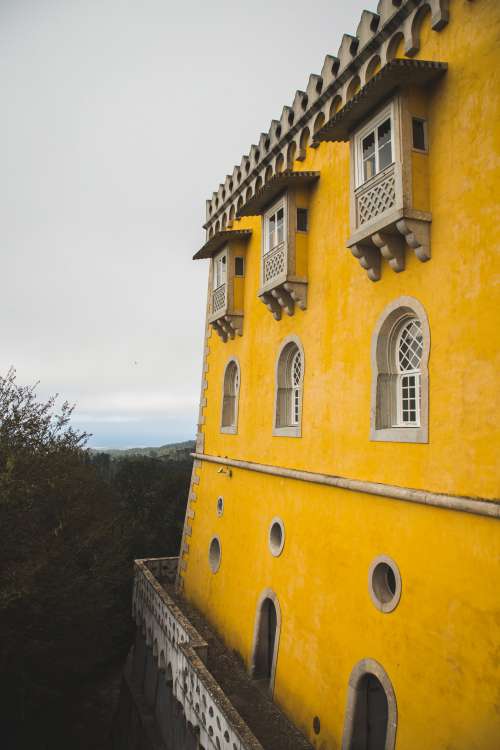 Yellow Building Photo