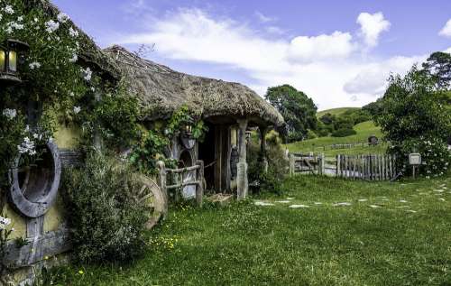 New Zealand Hobbit Hobbiton Tourism Travel Nz