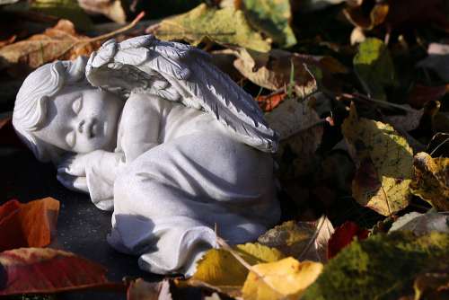 Angel Mourning Death Cemetery Wing Figure