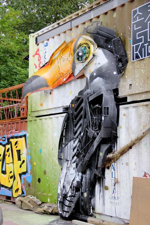 Berlin Street Art Spray Urban Colour Car Wreck