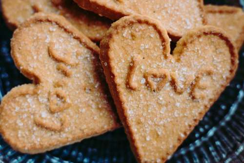 Heart-shaped cookies 3