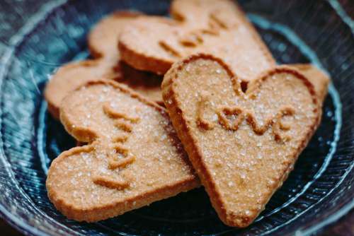 Heart-shaped cookies 2