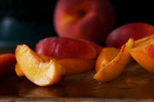 peaches fresh fruit slices organic
