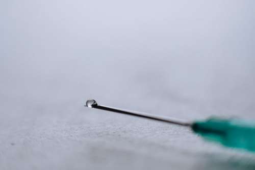 Disposable syringe needle macro 2
