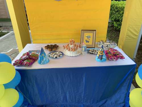 food, celebration, candy, crisps, crispy, cake, pastry, cookie, party, birthday