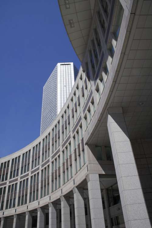 Curved Building, Japan