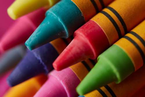 crayons close up background colorful assortment
