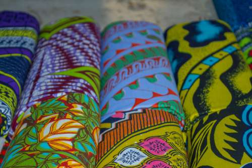 colors, fashion, beautiful, chic, african prints, loincloth, wax, tchigan, sales, shop, exhibition, trade, fabrics