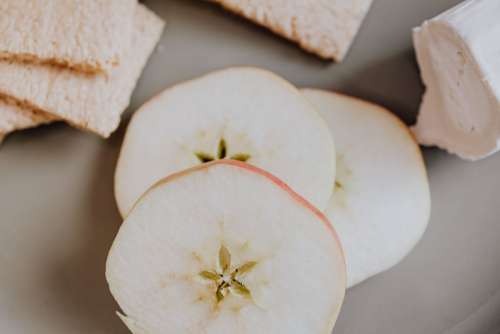 Healthy snacks - crispbread - apple - olives