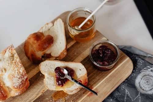 Challah with honey and raspberry jam