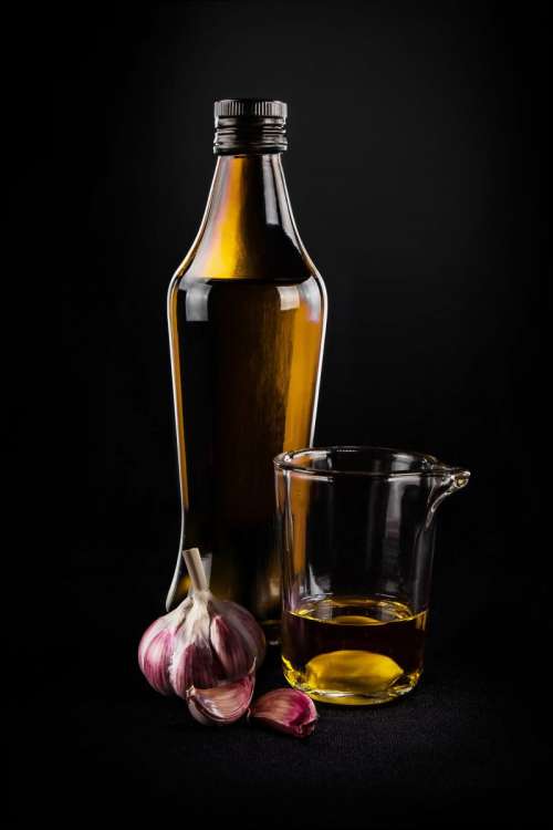 Olive oil with garlic