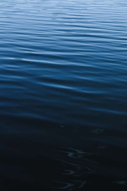 Dark blue water wallpaper - backgrounds