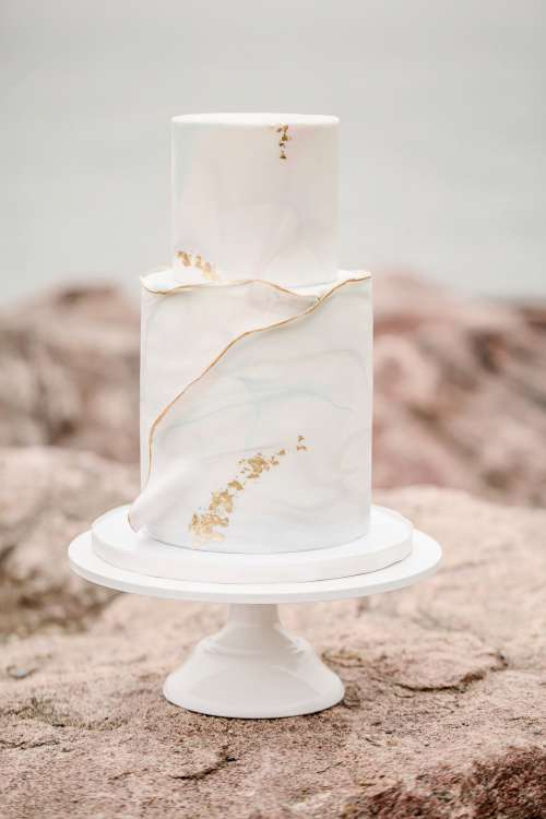 Gold And Marbled Wedding Cake Photo