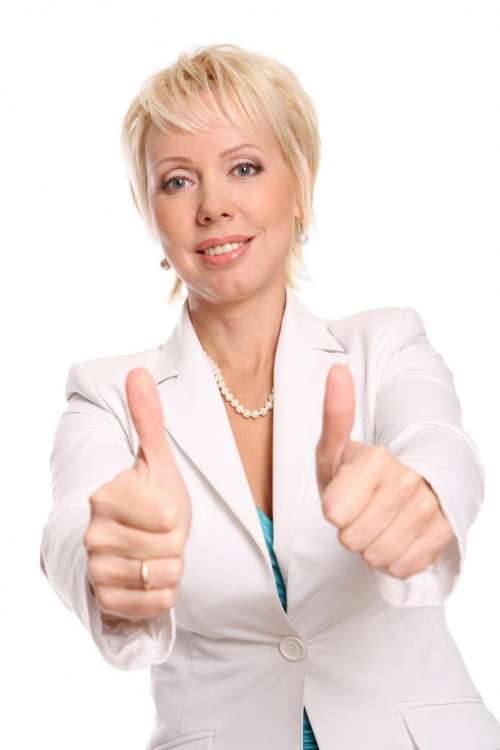 woman gives two thumbs up