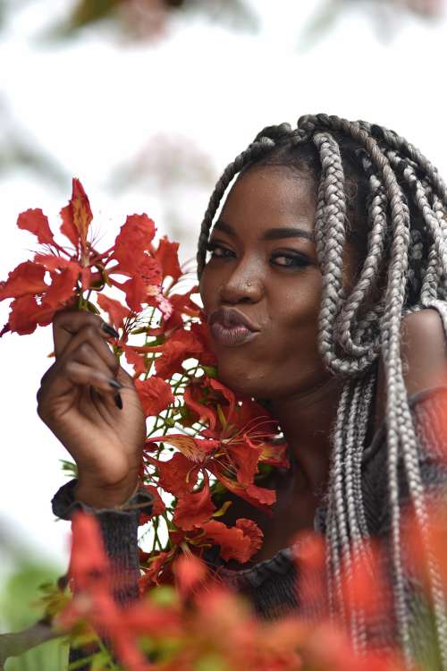 people, beauty, pretty girl, nice, style, pose, posture, elegant, makeup, aesthetic, smile, fashion, facial expression, red flowers, braids, hairstyle, haircut, girl, look, woman, joyful, happiness, kiss, XOXO