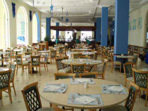 people, caterers, men, women, chairs, tables, restaurants, restoration, treaters, covered, couvert