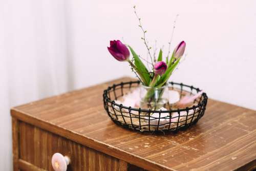 Easter table decoration with egg shells 2