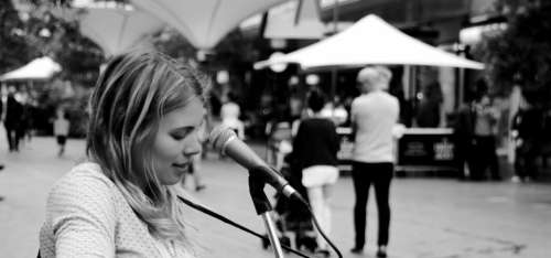 Street Performer Music No Cost Stock Image