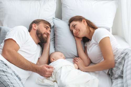 Bed Family Parents No Cost Stock Image