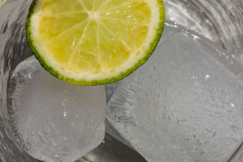 Cold and refreshing detox water - ice cubes