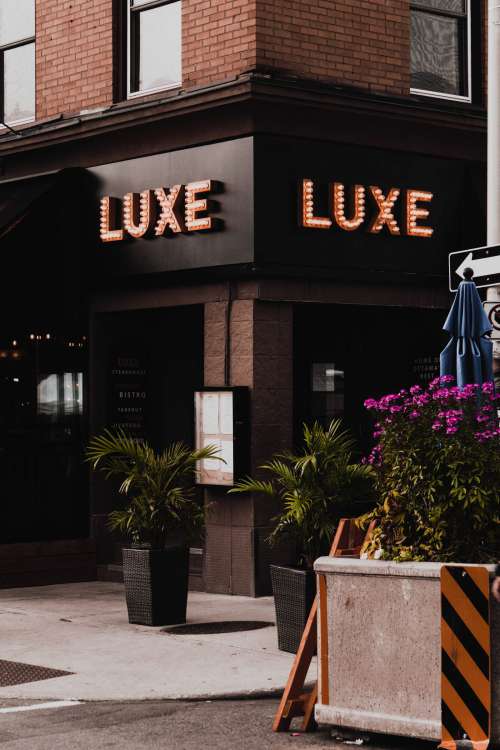 Luxe store